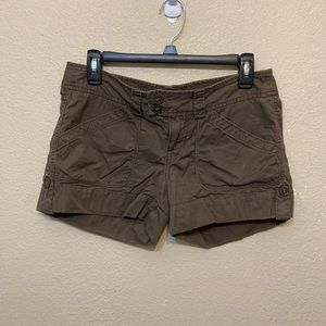 Express shorts, size 4, Brown
